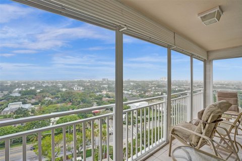 Condo in Fort Lauderdale, Florida, 2 bedrooms  № 1182605 - photo 25