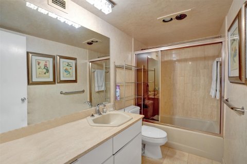 Condo in Fort Lauderdale, Florida, 2 bedrooms  № 1182605 - photo 6