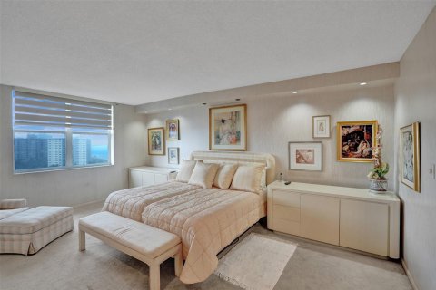 Condo in Fort Lauderdale, Florida, 2 bedrooms  № 1182605 - photo 18