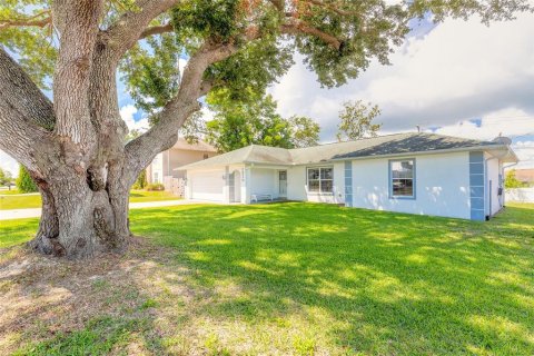 Villa ou maison à vendre à Edgewater, Floride: 3 chambres, 119.84 m2 № 1260611 - photo 3