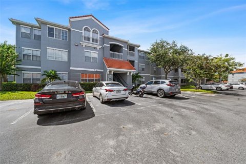 Copropriété à vendre à Tampa, Floride: 2 chambres, 100.61 m2 № 1378478 - photo 2