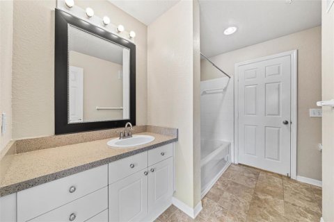 Copropriété à vendre à Tampa, Floride: 2 chambres, 100.61 m2 № 1378478 - photo 16