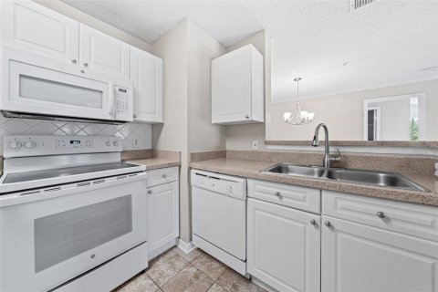 Copropriété à vendre à Tampa, Floride: 2 chambres, 100.61 m2 № 1378478 - photo 12