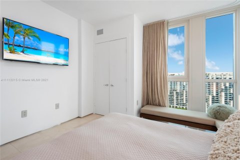 Apartment in Miami Beach, Florida 2 bedrooms, 111.3 sq.m. № 25956 - photo 10