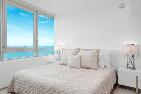 Apartamento en alquiler en Miami Beach, Florida, 2 dormitorios, 111.3 m2 № 25956 - foto 3