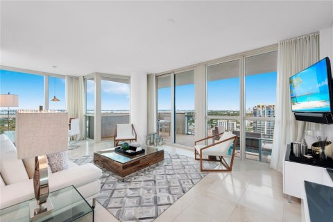 Apartamento en alquiler en Miami Beach, Florida, 2 dormitorios, 111.3 m2 № 25956 - foto 17