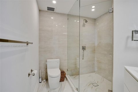 Condo in Aventura, Florida, 3 bedrooms  № 1327895 - photo 17