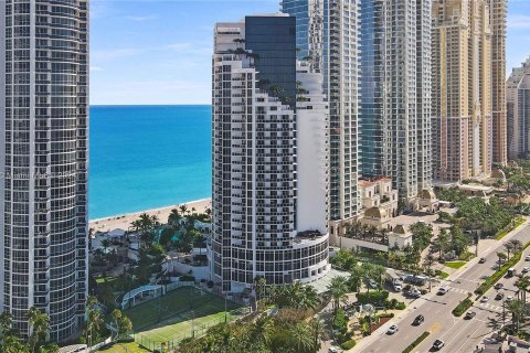 Studio in the Condo in Sunny Isles Beach, Florida  № 1327896 - photo 6