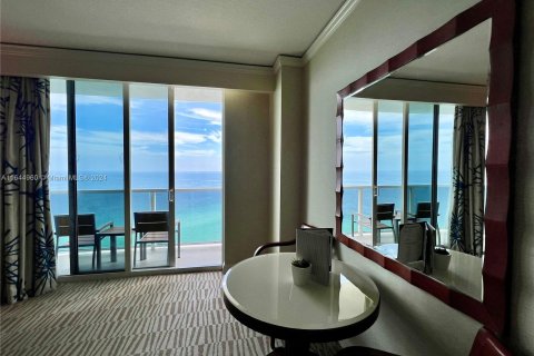 Studio in the Condo in Sunny Isles Beach, Florida  № 1327896 - photo 8