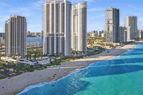 Studio in the Condo in Sunny Isles Beach, Florida  № 1327896 - photo 4