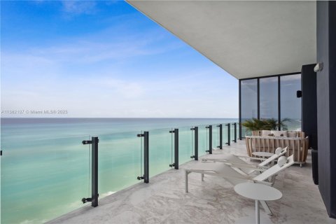 Condo in Sunny Isles Beach, Florida, 6 bedrooms  № 477609 - photo 27