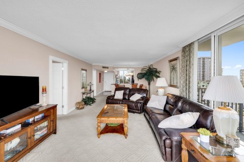 Condo in Pompano Beach, Florida, 2 bedrooms  № 1117862 - photo 24