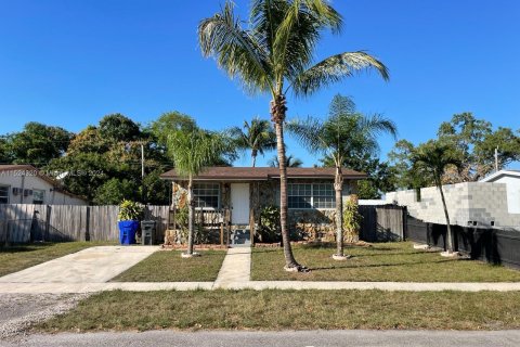 House in Hollywood, Florida 2 bedrooms, 66.89 sq.m. № 983778 - photo 5