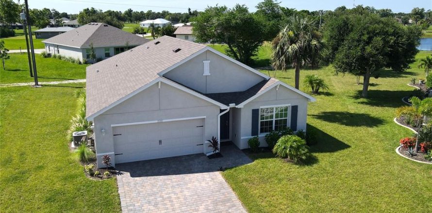 Villa ou maison à Punta Gorda, Floride 4 chambres, 169.83 m2 № 1319759