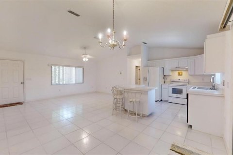 Villa ou maison à vendre à Summerfield, Floride: 2 chambres, 115.94 m2 № 1342639 - photo 6