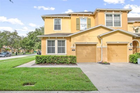 Townhouse in New Smyrna Beach, Florida 4 bedrooms, 152.55 sq.m. № 1361296 - photo 1