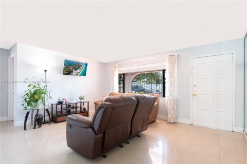 Immobilier commercial à vendre à Miami, Floride: 187.29 m2 № 1206996 - photo 14