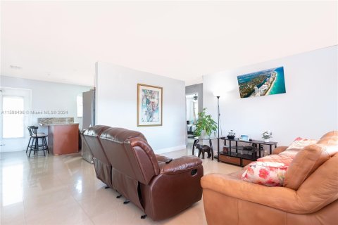 Immobilier commercial à vendre à Miami, Floride: 187.29 m2 № 1206996 - photo 16