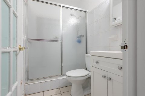 Immobilier commercial à vendre à Miami, Floride: 187.29 m2 № 1206996 - photo 10