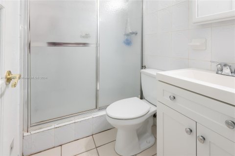 Immobilier commercial à vendre à Miami, Floride: 187.29 m2 № 1206996 - photo 11