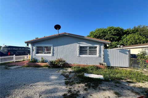 Immobilier commercial à vendre à Miami, Floride: 187.29 m2 № 1206996 - photo 3