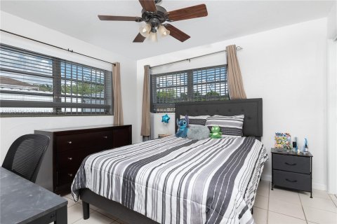 Immobilier commercial à vendre à Miami, Floride: 187.29 m2 № 1206996 - photo 18