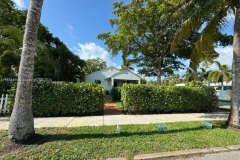 House in Hollywood, Florida 2 bedrooms, 72.74 sq.m. № 1206995 - photo 20