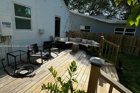 House in Hollywood, Florida 2 bedrooms, 72.74 sq.m. № 1206995 - photo 14