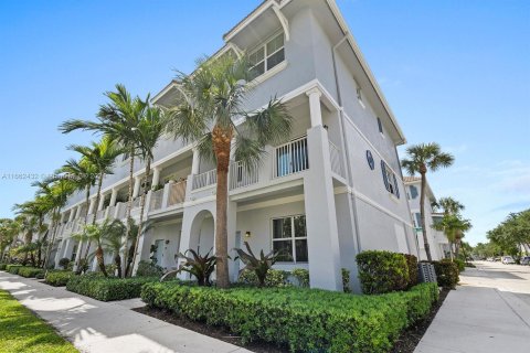 Touwnhouse à louer à Boynton Beach, Floride: 3 chambres, 174.66 m2 № 1370615 - photo 1