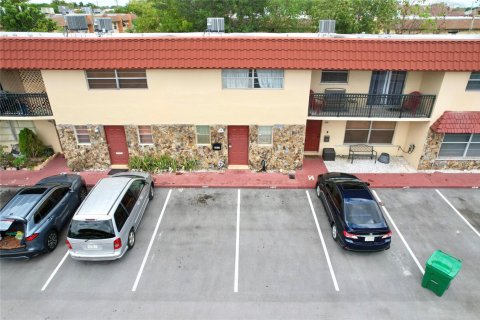 Condominio en venta en Davie, Florida, 2 dormitorios, 121.33 m2 № 970538 - foto 29