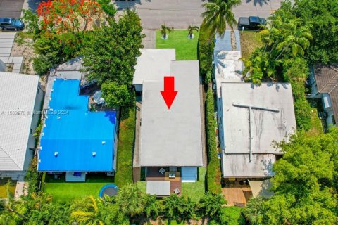 Villa ou maison à vendre à Surfside, Floride: 3 chambres, 152.55 m2 № 1178745 - photo 29