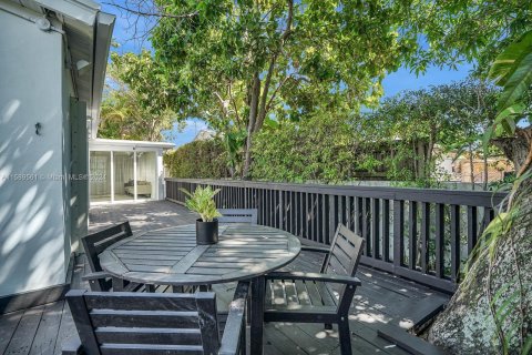 Villa ou maison à vendre à Surfside, Floride: 3 chambres, 130.06 m2 № 1178744 - photo 20