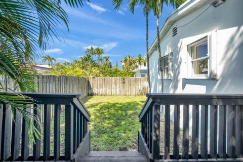 Villa ou maison à vendre à Surfside, Floride: 3 chambres, 130.06 m2 № 1178744 - photo 19