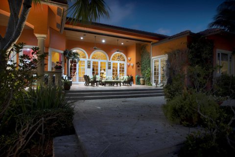 Купить виллу или дом в Лейк-Уорт, Флорида 4 спальни, 307.69м2, № 837677 - фото 14