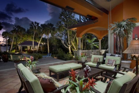 Villa ou maison à vendre à Lake Worth, Floride: 4 chambres, 307.69 m2 № 837677 - photo 13