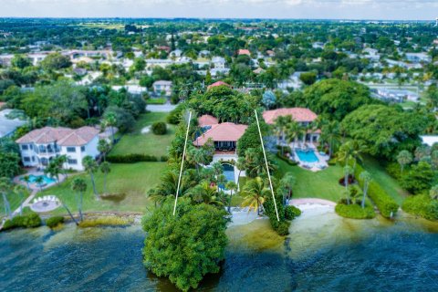 Villa ou maison à vendre à Lake Worth, Floride: 4 chambres, 307.69 m2 № 837677 - photo 1