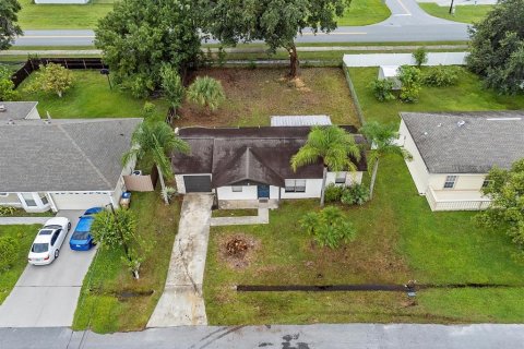 House in Kissimmee, Florida 2 bedrooms, 94.2 sq.m. № 1336584 - photo 25