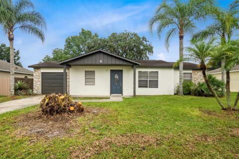 Villa ou maison à vendre à Kissimmee, Floride: 2 chambres, 94.2 m2 № 1336584 - photo 1