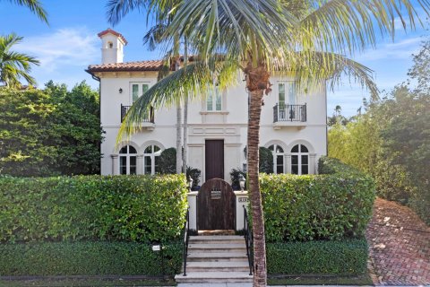 Villa ou maison à vendre à Palm Beach, Floride: 4 chambres, 318.75 m2 № 833032 - photo 1