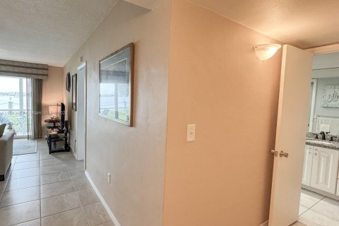 Copropriété à vendre à Aventura, Floride: 1 chambre, 71.35 m2 № 1321677 - photo 17