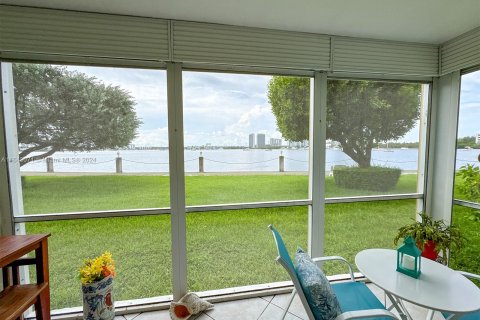 Copropriété à vendre à Aventura, Floride: 1 chambre, 71.35 m2 № 1321677 - photo 28