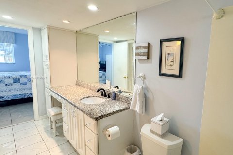 Condo in Aventura, Florida, 1 bedroom  № 1321677 - photo 21