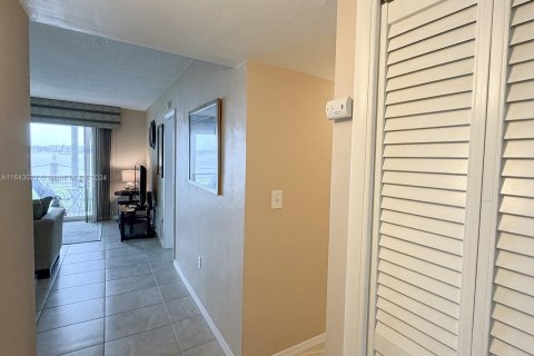 Copropriété à vendre à Aventura, Floride: 1 chambre, 71.35 m2 № 1321677 - photo 10