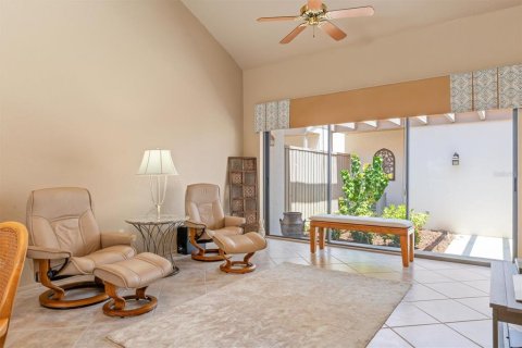 Villa ou maison à vendre à Punta Gorda, Floride: 2 chambres, 151.9 m2 № 1211070 - photo 8