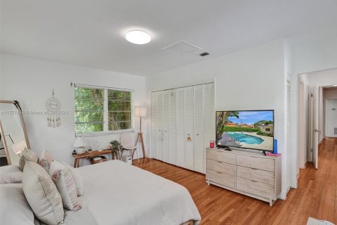 Casa en venta en Coral Gables, Florida, 4 dormitorios, 259.48 m2 № 1127574 - foto 30
