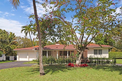 House in Coral Gables, Florida 4 bedrooms, 259.48 sq.m. № 1127574 - photo 2