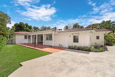 Casa en venta en Coral Gables, Florida, 4 dormitorios, 259.48 m2 № 1127574 - foto 14