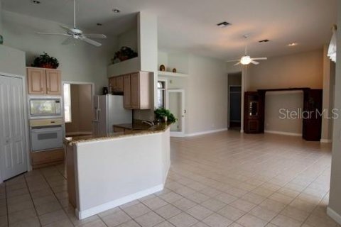 Casa en venta en Orlando, Florida, 4 dormitorios, 235.23 m2 № 1381420 - foto 7