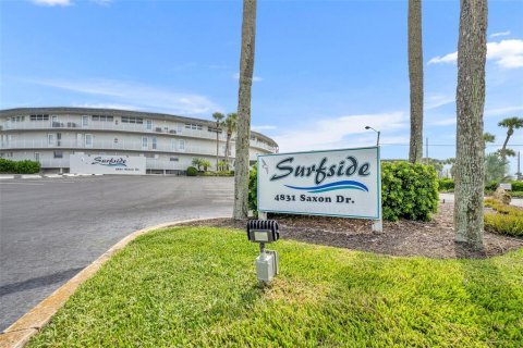 Condo in New Smyrna Beach, Florida, 2 bedrooms  № 1381421 - photo 1