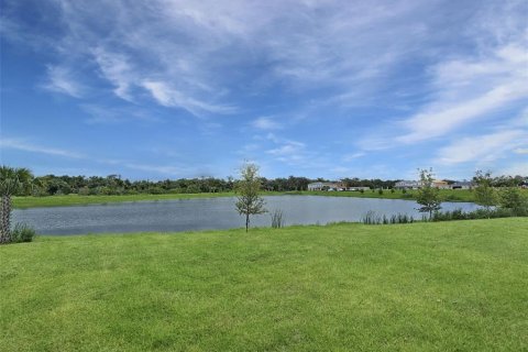 House in Bradenton, Florida 5 bedrooms, 219.44 sq.m. № 1351380 - photo 24